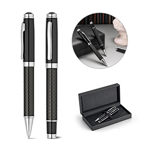 Set con penna roller e penna a sfera in metallo e fibra di carbonio CHESS STR91835 - Nero
