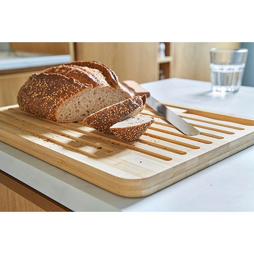 Tagliere in legno con coltello per il pane WERNER - dettaglio