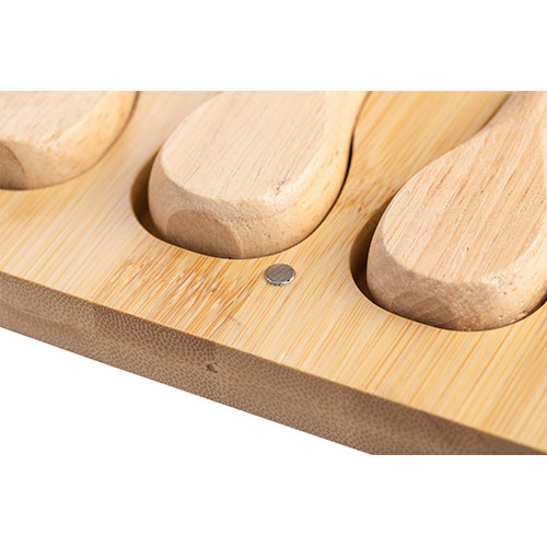 Coltelli per formaggio con tagliere ZEA - dettaglio