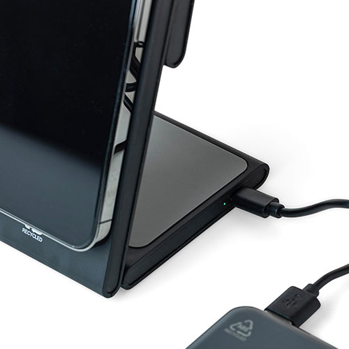Carica batterie per 3 devices VALERIO - dettaglio