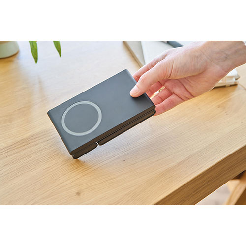 Carica batterie per 3 devices VALERIO - dettaglio