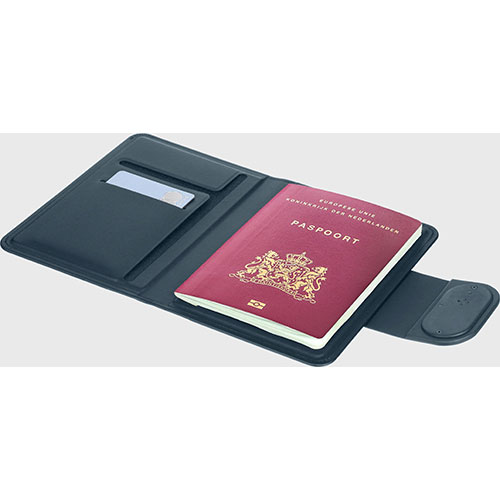 Porta passaporto con localizzatore MAVI - dettaglio