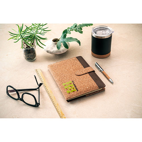 FIELDING - cover per quaderno A5 in sughero - dettaglio
