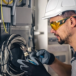 abbigliamento da lavoro elettrico