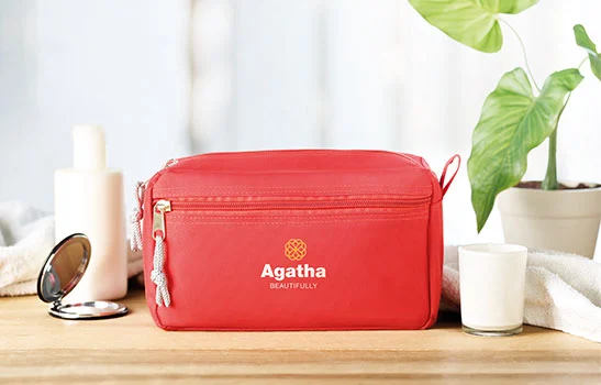 borse da viaggio personalizzata pochette beauty case rosso con logo serigrafico due colori stampato sul fronte