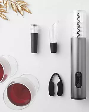 gadget aziendali personalizzati set vino sommelier areatore, stappa bottiglie, cavatappi, tappo e taglia carta 