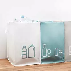 set raccolta differenziata ideali per la casa e l'ufficio 3 bags divise per tipo di rifiuto carta plastica e vetro 