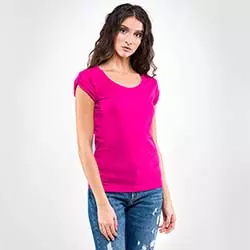 t shirt donna fuxia modello scollo aperto tondo